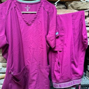 Med couture “touch” scrub set. Size XL. Straight leg. Wine color. Fits like XL